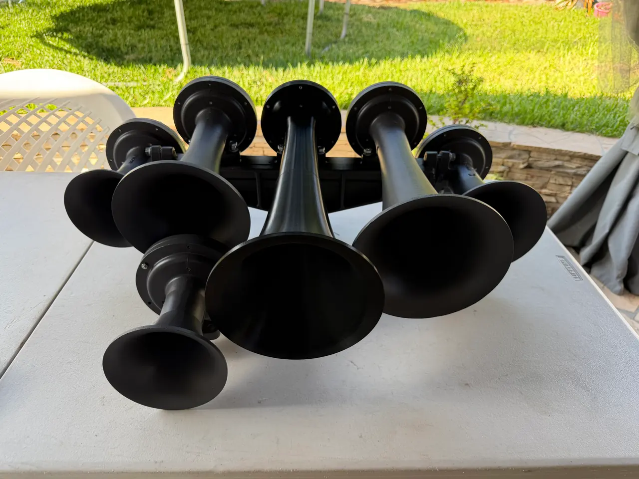 All six bells. I took out the small one in front (the highest note) and replaced it with my printed 1L, the long bell in the center.