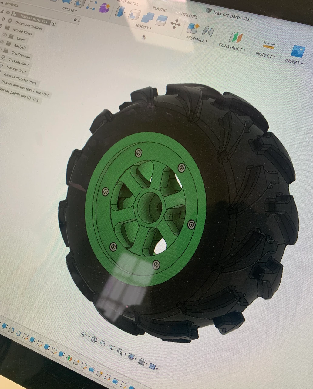 A rim and tire I designed in Fusion 360 for the Slash
